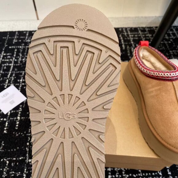 Ugg Tazz Tasman Platform Slippers - Picture 9 of 9